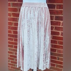 A New Day Brand extra large, rose,blush,pleated velvet skirt, elastic waist band